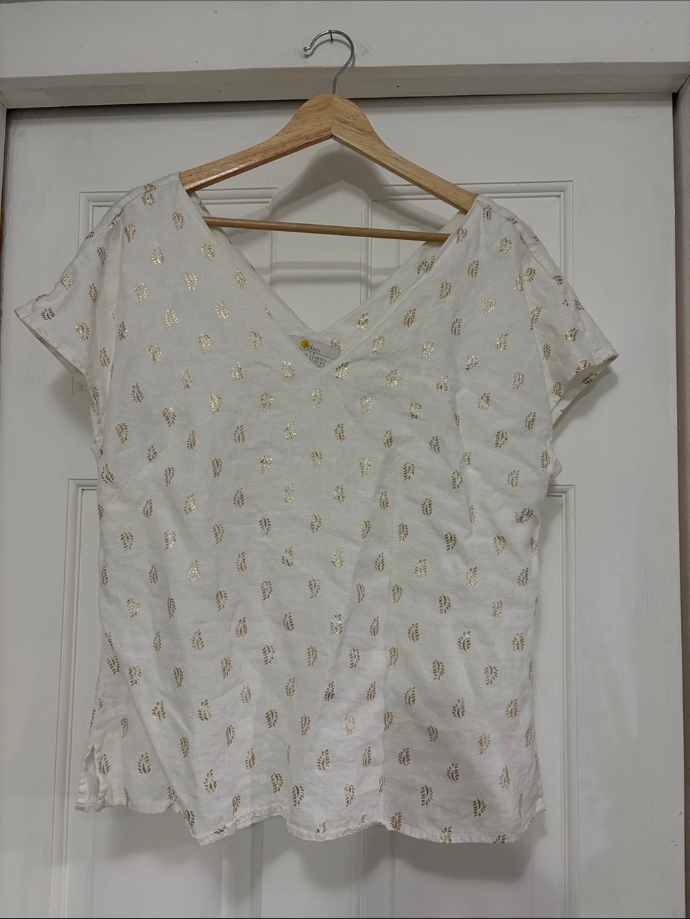 Boden White Short Sleeve V-Neck Top with Gold Leaf Print